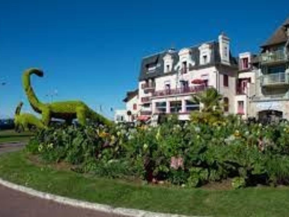 Appartement 2 Pieces Centre De Villers-Sur-Mer Avec Parking - Fr-1-712-40 Εξωτερικό φωτογραφία